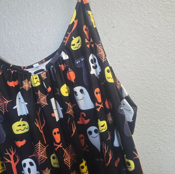 Oversized Halloween Jumpsuit - Picture 3 of 5